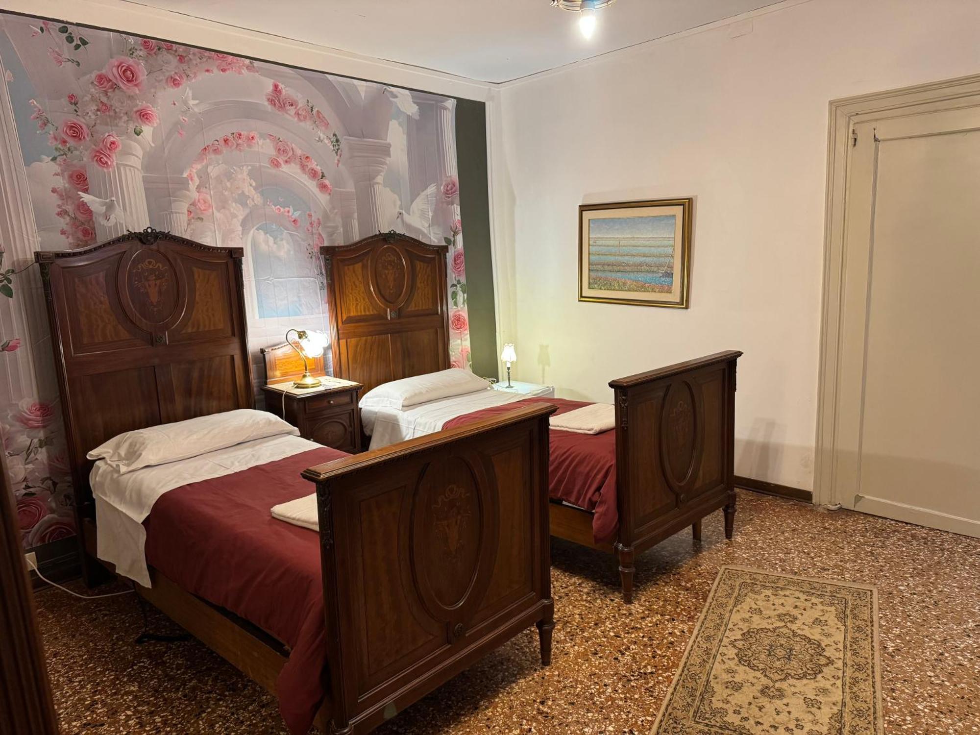 Lions Venice Guest House Exterior photo